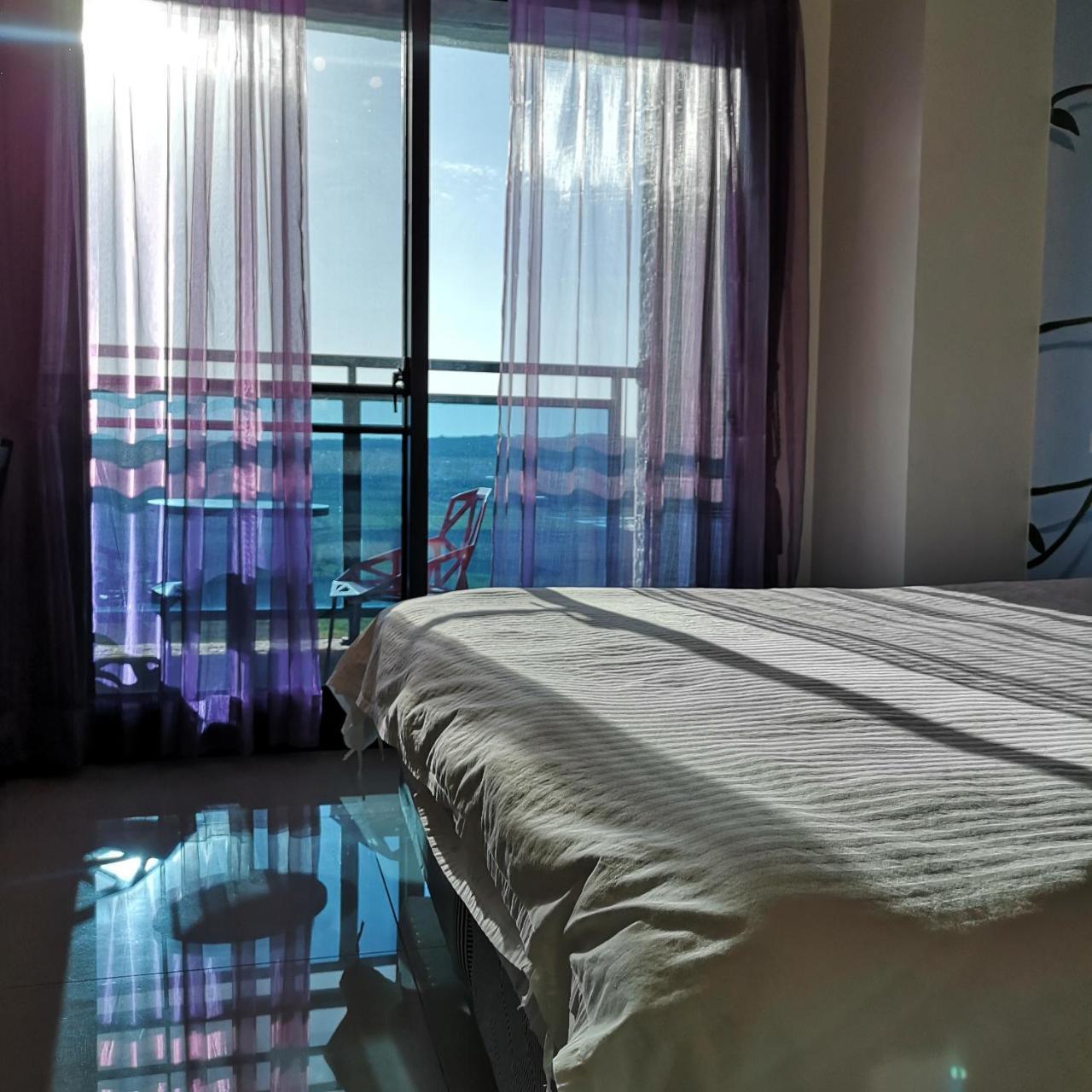 Hotel 墾丁秋莊會館 附限量停車位 不保證有位置 無法事先預留 背包房無車位 預訂後記得加line聯繫 à Heng-ch'un Extérieur photo